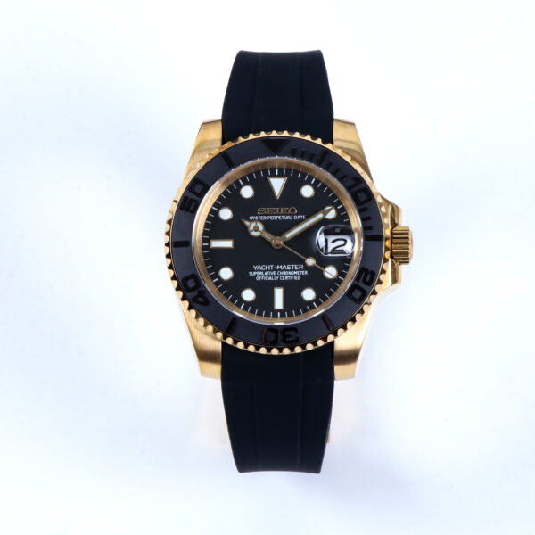 Water-resistant watch, gold case, silicone strap